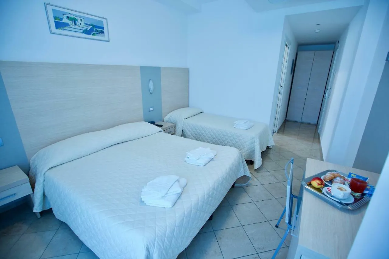 Hotel Etoile Ρίμινι 3*,